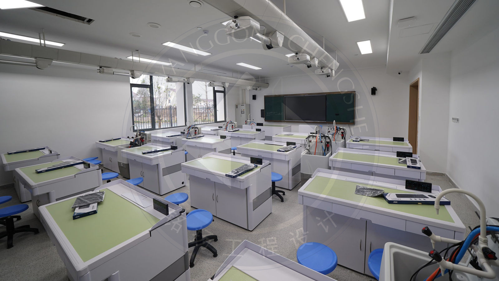 实验室_副本.jpg